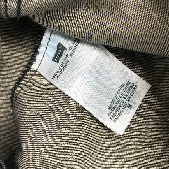 SOLD EUC Levi’s Trucker Denim Jacket, medium - Picture 6 of 7